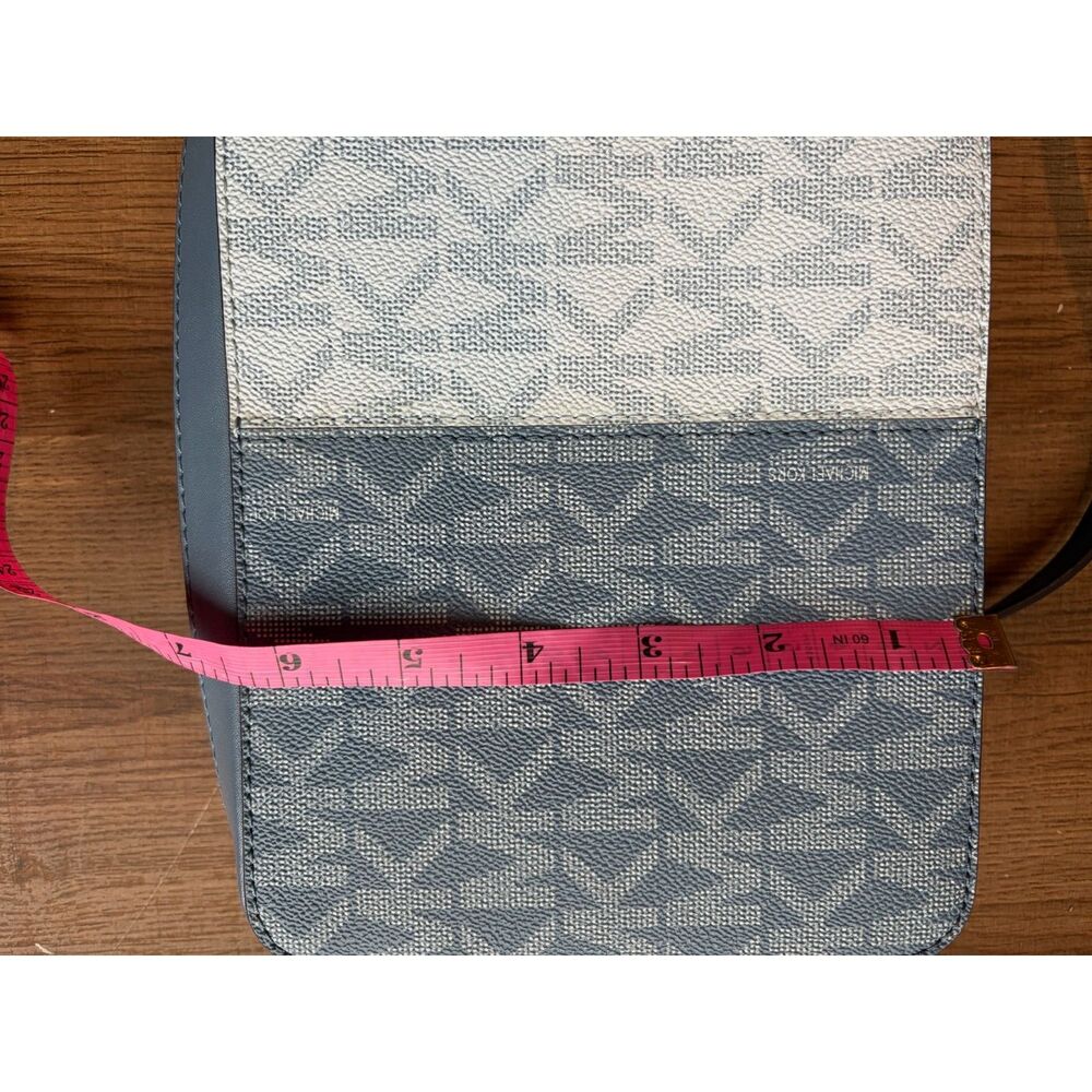 Michael Kors Jet Set East West Colorblock Logo Crossbody Bag Blue/White EUC - Picture 6 of 7
